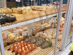 -焙丽拾光(麦凯乐直营店)