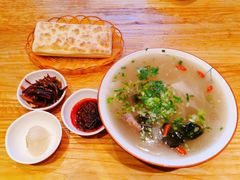 牛肉泡馍-伊兴面片·清真(五泉山店)