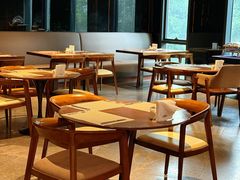 -BLU 全日制餐厅(上海安曼纳卓悦酒店)