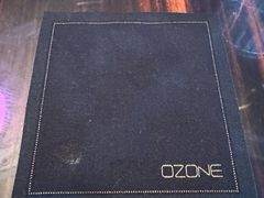 餐具摆设-OZONE 顶楼酒吧(香港丽思卡尔顿酒店)