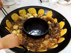 -粘豆包柴火铁锅炖