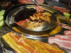 -哈哈碳都·牛肋条无限自助烤肉(台江万达店)