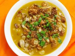 -华龙特色大骨鸡农家菜馆