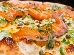 烟熏三文鱼披萨-La Strada(安福路店)