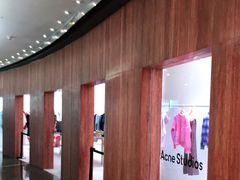 -Acne Studios(芮欧百货店)