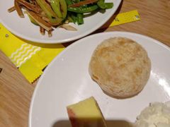 -小鱼小牛·鱼牛干锅·脆鱼火锅(世欧广场店)