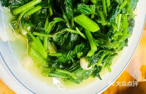 Garlic Stir-Fried Sweet Potato Leaves