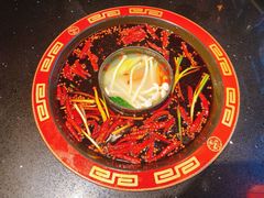 牛油鸳鸯锅-矮板凳老火锅(宽窄巷子店)