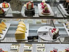 黑森林-红跑车(三孝口店)