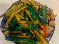 -内蒙焖面大盆骨餐馆(山大路店)