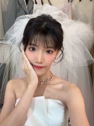 -现代经典婚纱摄影