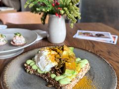 牛油果吐司-BOR Eatery(安福路店)