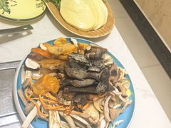 -菌之家·专业纯野生菌火锅·特色炒菌