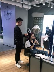 -银星女王公园发型艺术沙龙