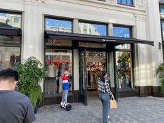 -lululemon(比斯特购物村店)