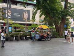 -詹爷爷乌节路街头冰淇淋