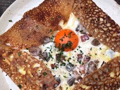 鸡蛋蘑菇熏肉荞麦可丽饼-RAC BAR(安福路店)