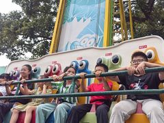 -顺德大良半月城游乐场