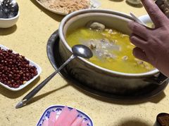 -东巴谷野生菌火锅餐厅