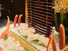 -蟹犇前•帝王蟹雪蟹(陆家嘴店)
