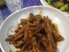 辣炖鸡爪-95号酱骨·一块豆腐(展春园西路店)