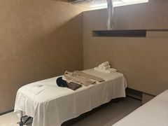 -灸春堂·艾灸·痛症·整脊连锁(之江银泰店)