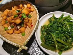 -万重锦·人文川菜馆(骡马市店)