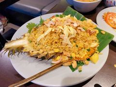 -大头虾越式风味餐厅(光明广场店)