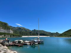 -天鹅湖生态旅游风景区