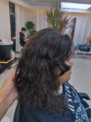 -V7 HAIR SALON