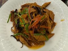 -乡村馕坑肉·烧烤·新疆菜·本地人更爱吃(阿勒泰首店)