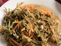 拌野菜-北京龙庆四季香农家饭庄·灶台鱼·碳烤虹鳟鱼(龙庆峡店)