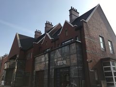 -钟书阁(松江泰晤士小镇店)