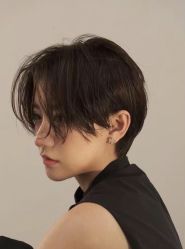 -BULB STUDIO 巴柏明星发型工作室