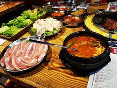 -青瓦炭韩潮烤肉(花园道店)