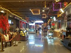 -时尚MEGO商业广场(华新地铁店)