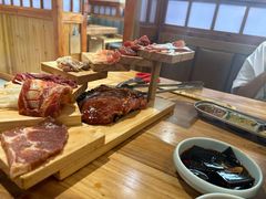 -汉城烤肉·黑金冠(华山路店)