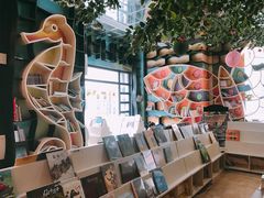 -钟书阁(松江泰晤士小镇店)