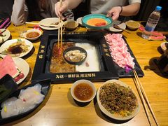 -老牌坊云南鱼豆花火锅(爱建店)