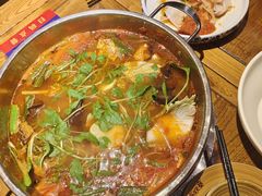 -快活林酸汤鱼鲜品火锅店(甲秀楼店)