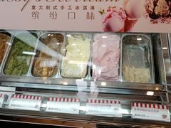 -红宝石·鲜奶小方·海派西点房(南丹店)