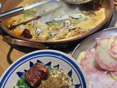 -洱火云南酸菜牛肉火锅(石景山当代商城店)