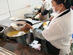 -文山荷鲜居(翠湖店)