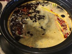特色红锅-钢管厂歆瑞源油卤串串香(春熙路太古里店)