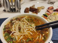 -锦厨国际自助餐厅 · 云端景观 (昆明索菲特大酒店)