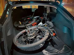 -TESLA 特斯拉(上海太古汇体验店)