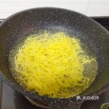 简易晚餐——非常开胃的老干妈鸡蛋炒拉面