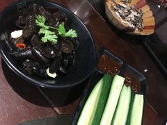 黄瓜蘸酱-江边城外烤全鱼(方庄时代购物中心店)