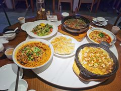 -万重锦·人文川菜馆(骡马市店)