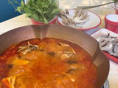-毛辣果·贵州红酸汤牛肉火锅(西单店)